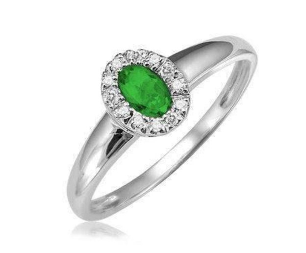 why-choose-an-emerald-why-choose-an-emerald-engagement-ring?-the-smart-buyer's-guide?-the-smart-buyer's-guide